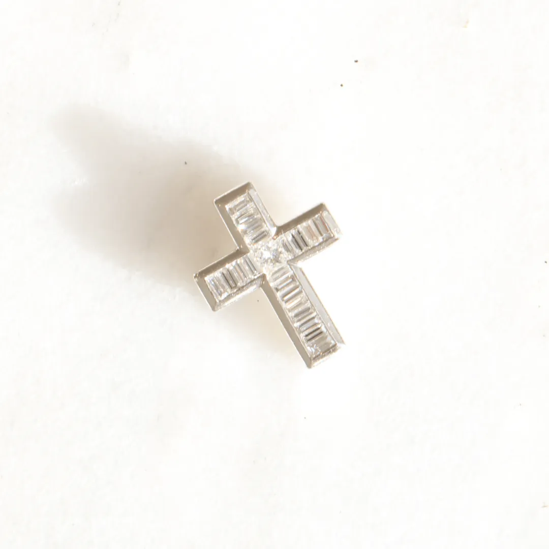 18ct White Gold Diamond Cross Pendant