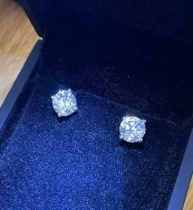 18K White Gold 0.80 Carat Diamond Stud Earrings - F/Si