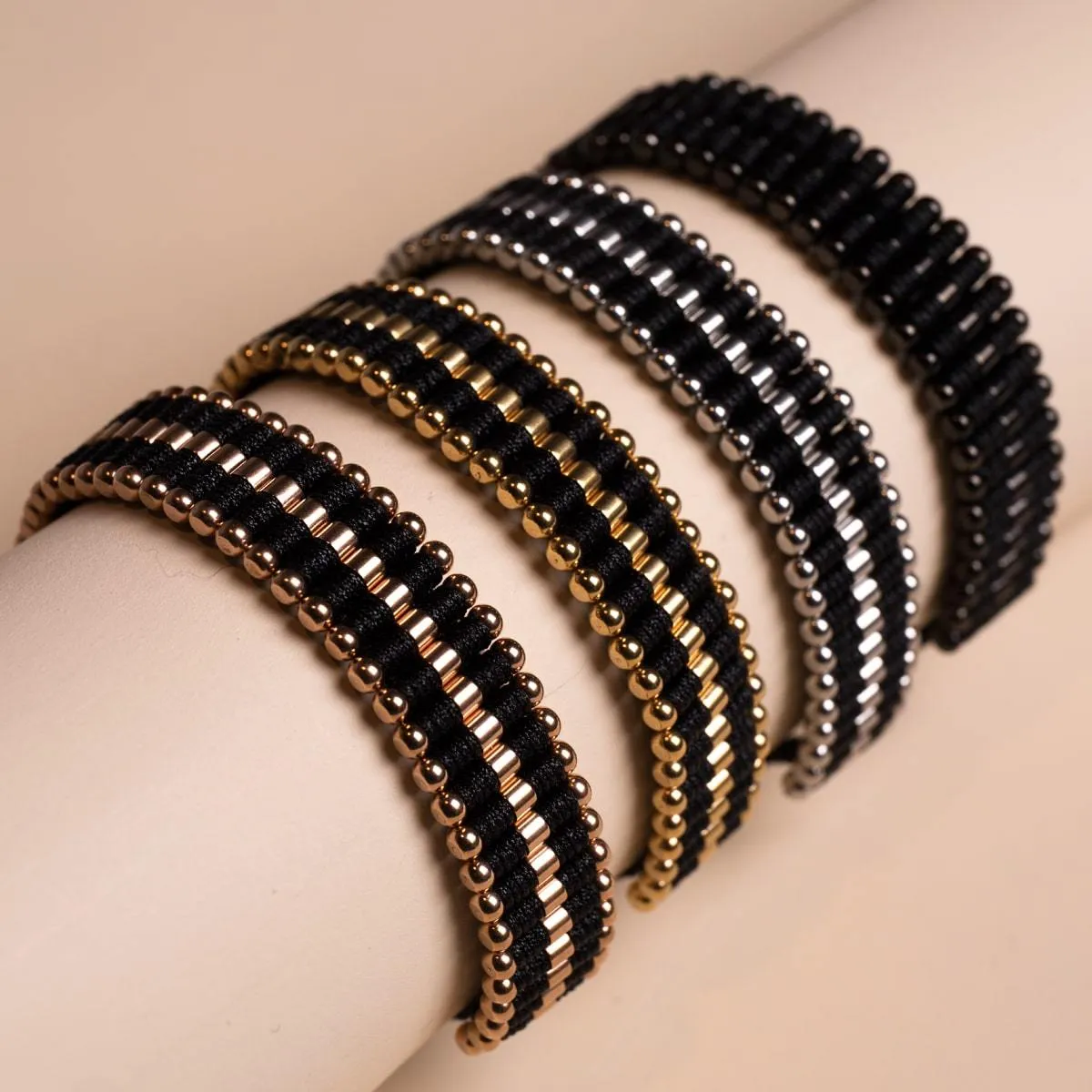 Amici | 18k Gold | Black | Macrame Bracelet