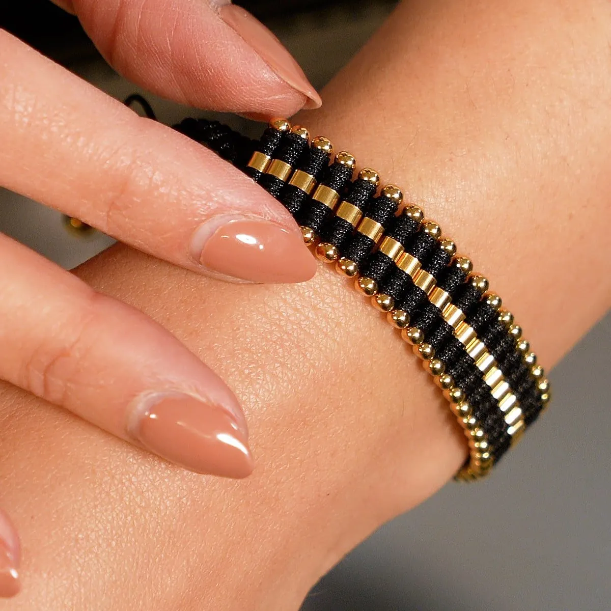 Amici | 18k Gold | Black | Macrame Bracelet