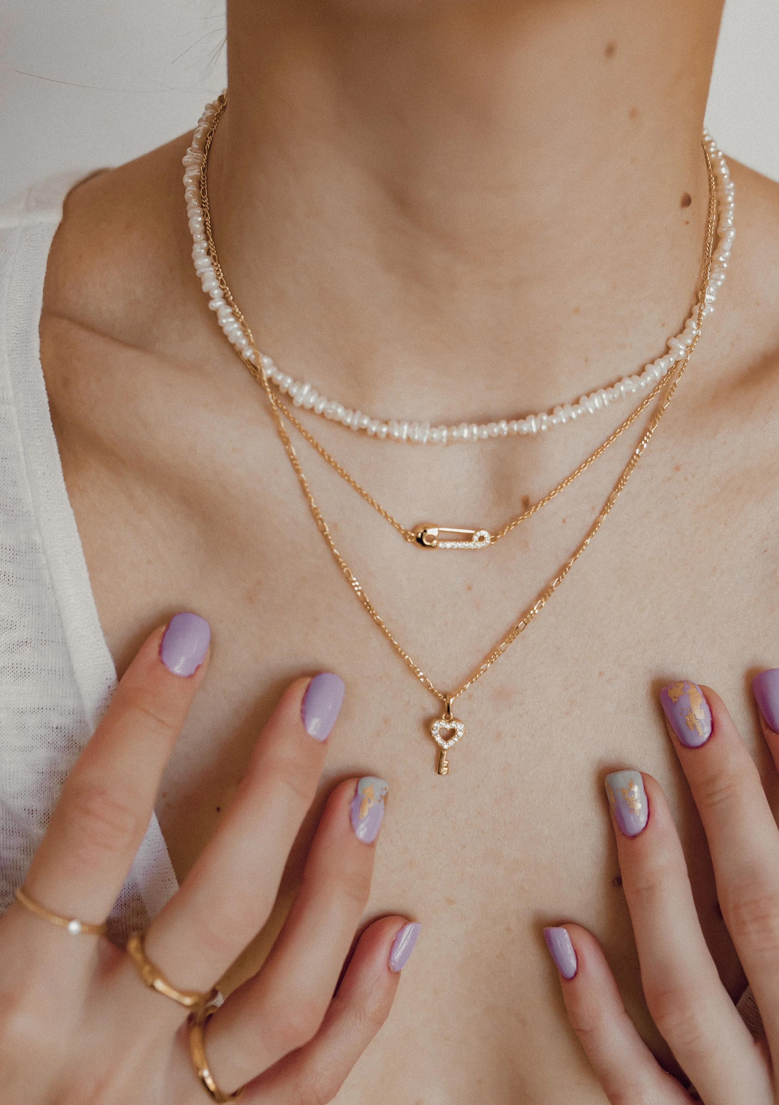 Bond Pendant for Loved & Connected in Gold