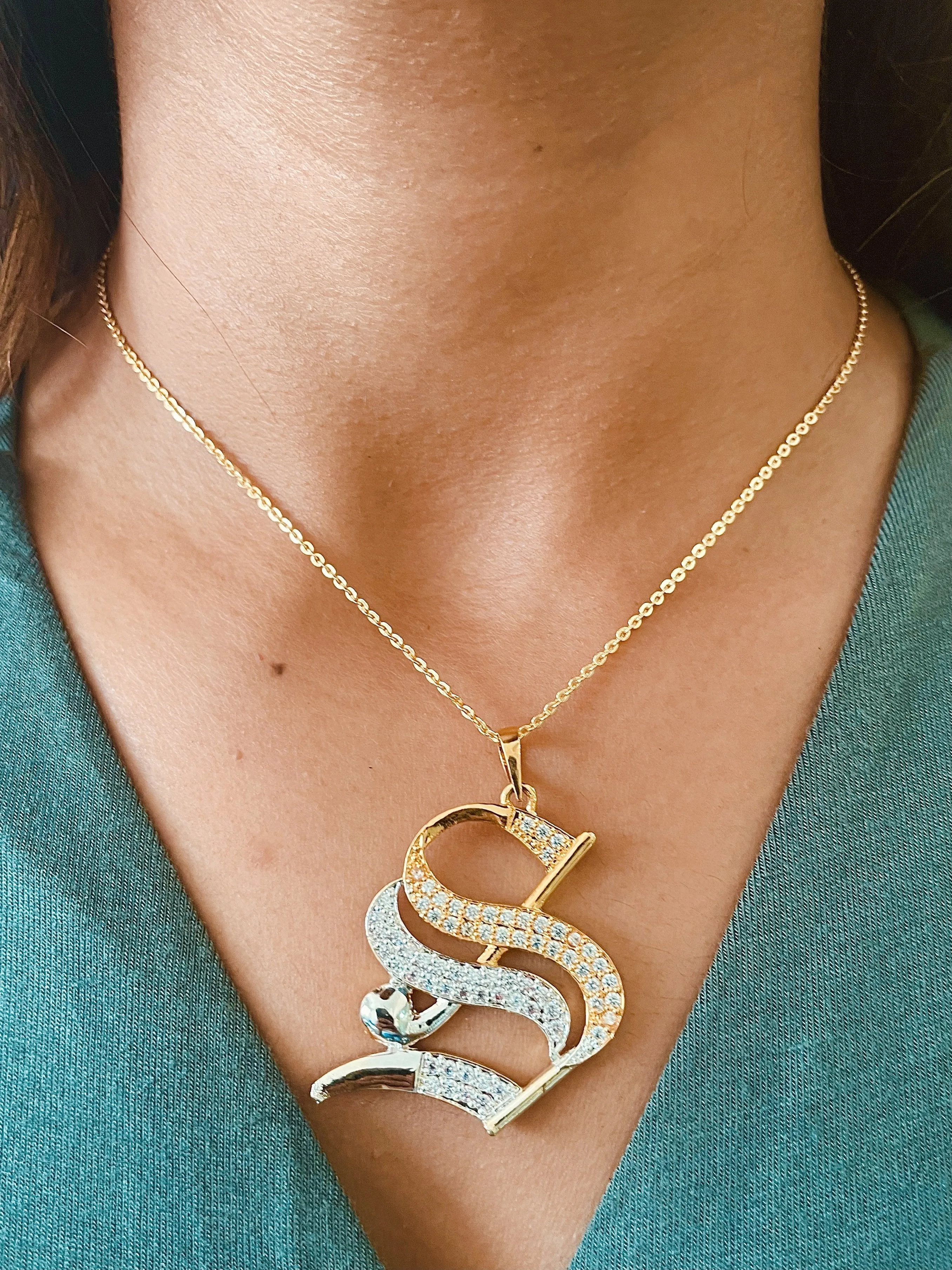 Brillo Iniziale Charm Necklace