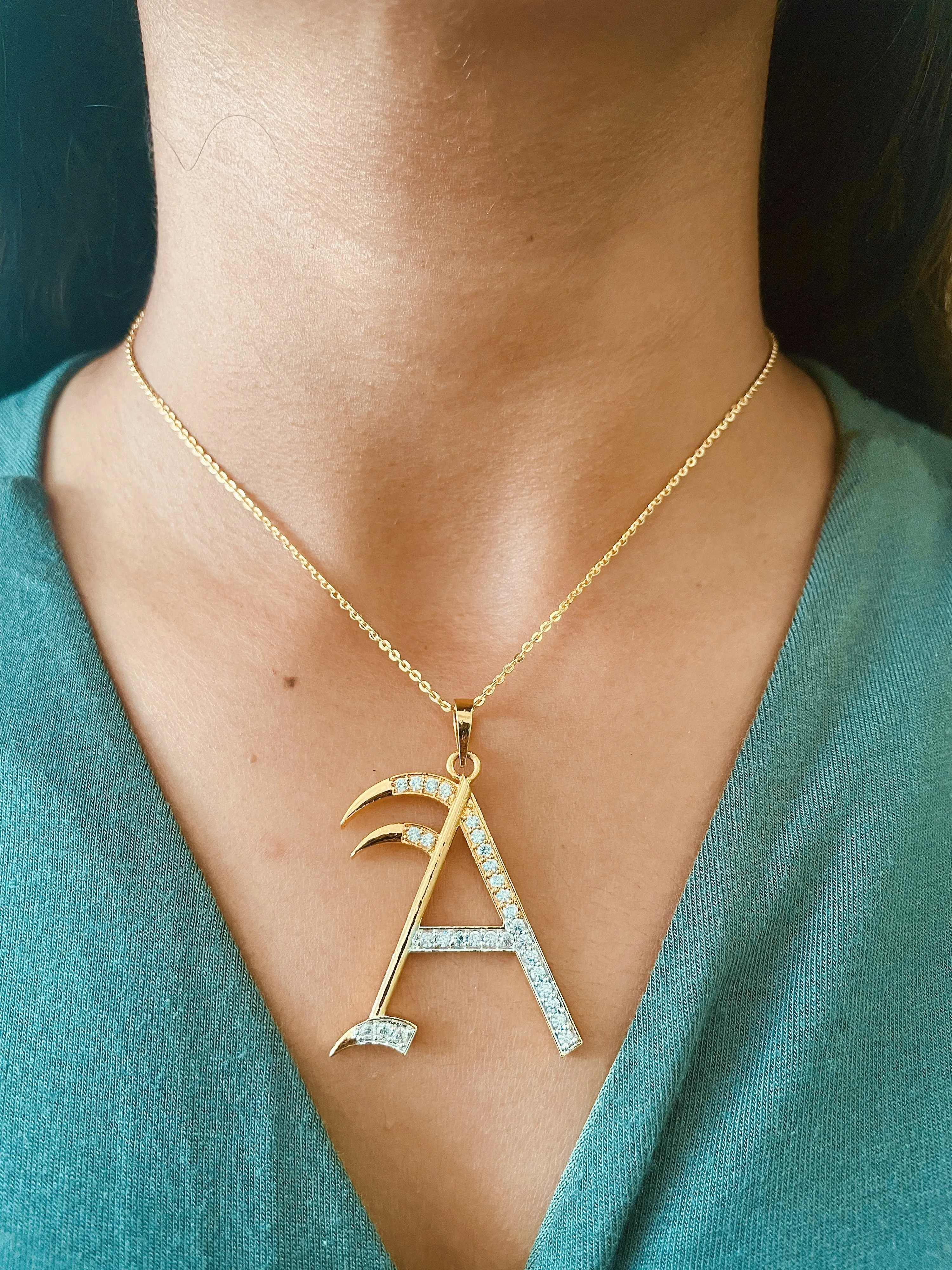 Brillo Iniziale Charm Necklace