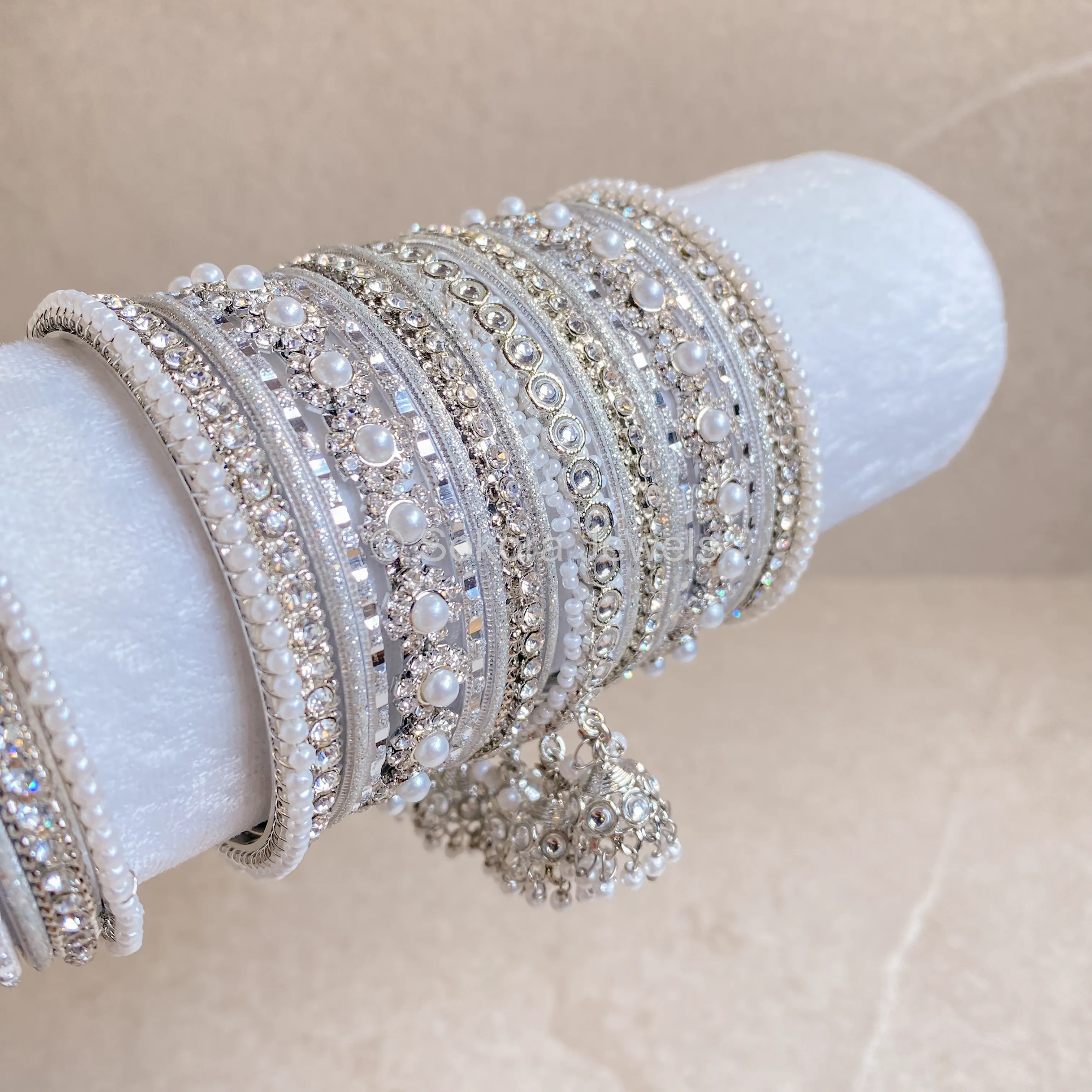 Faux Kundan Luxury Daisy Bangle Set - Silver