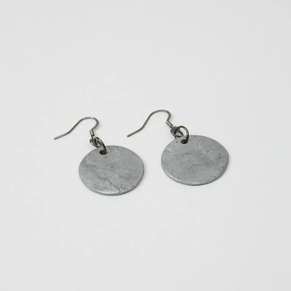 Grey Silver Shell Heidi Earrings