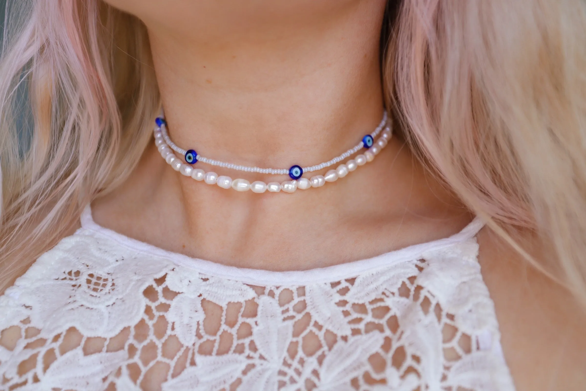 Lustrous Pearl Beaded Choker Necklace