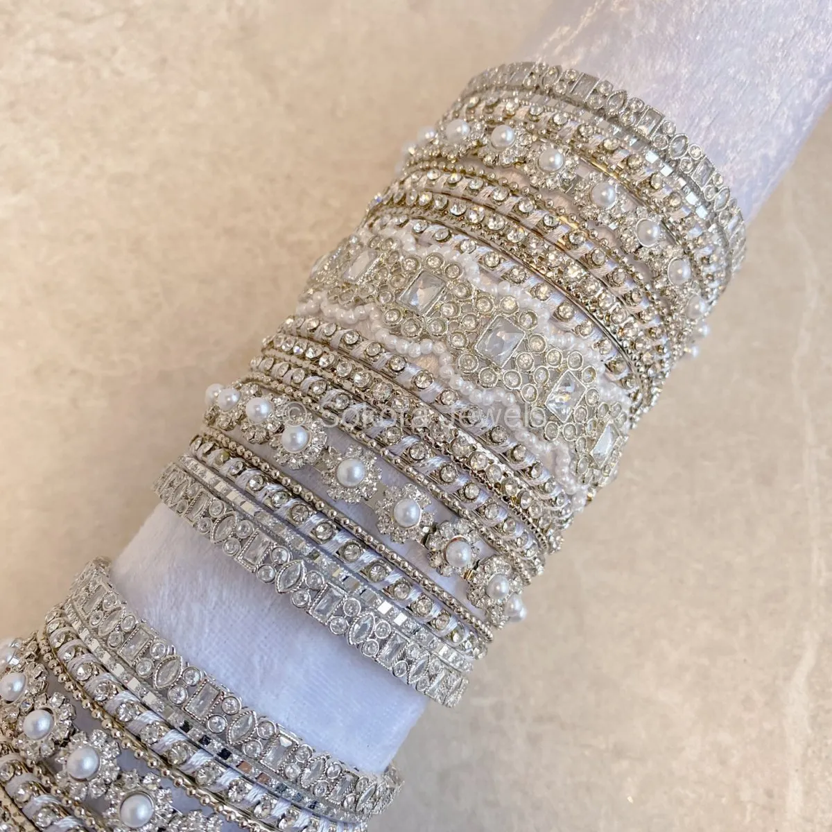 Mehnaaz Luxury Bangle Set - White/Silver