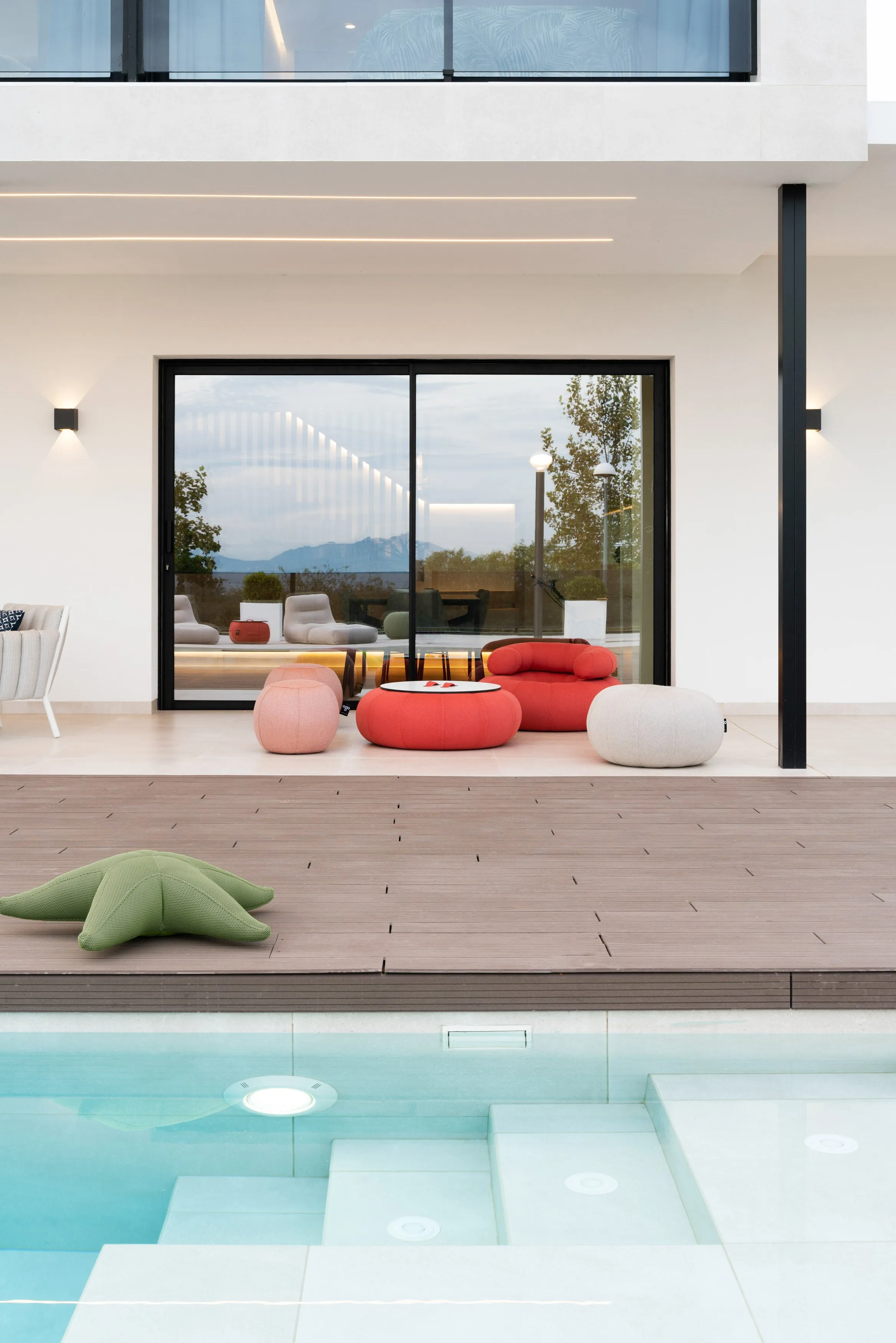 OGO Starfish Pool Float