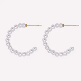 PEARL HOOP EARRINGS IN GOLD