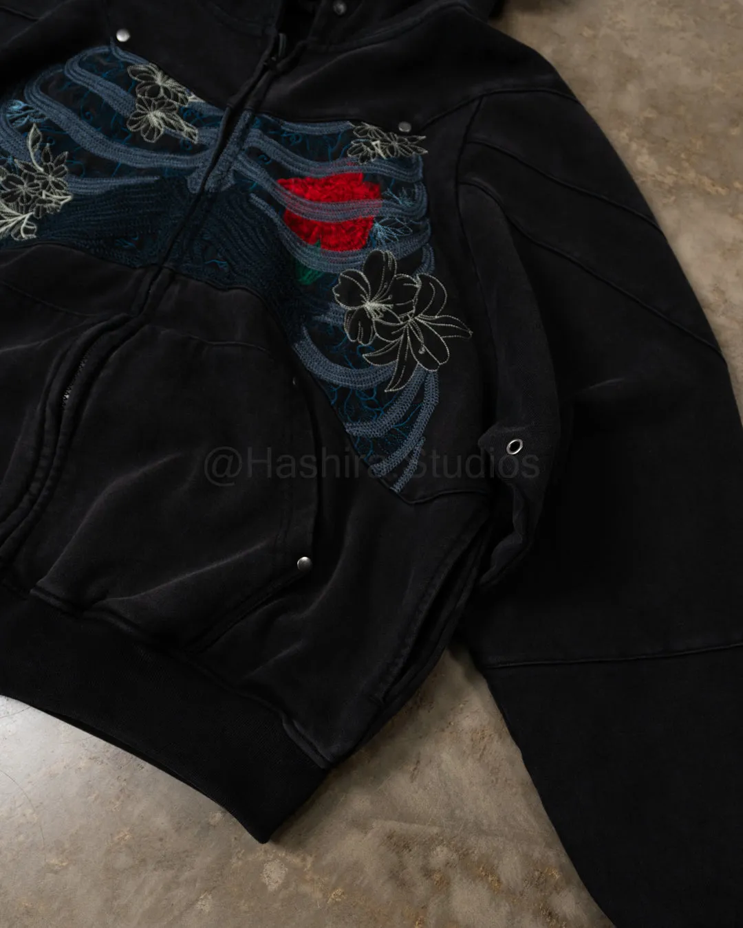 (Pre-Order) Decaying Knight Armor