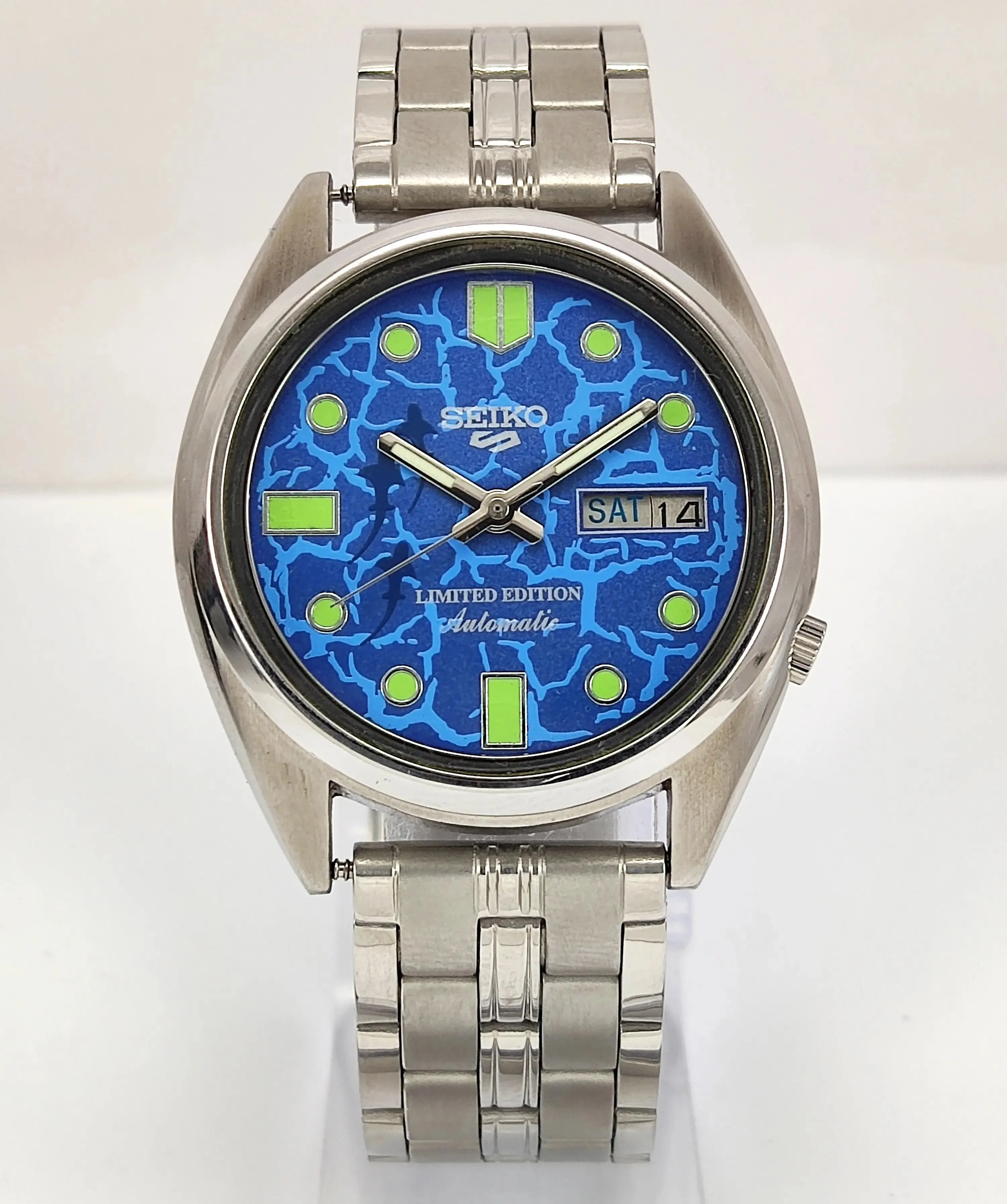 Seiko 5 Blue Dial 17 Jewels Automatic Movement Men's Wrist watch 7009A