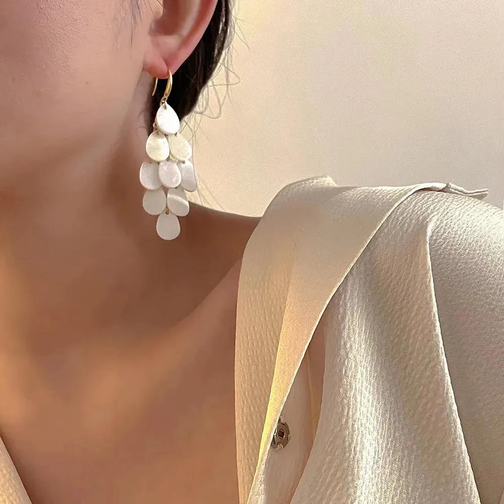 White Shell Waterdrop Tassel Earrings